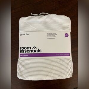 Room Essentials white and Gray Striped Microfiber Sheet Set twin/xl twin